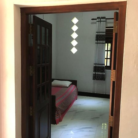 Sri Lankan Villa Elagawagoda ภายนอก รูปภาพ